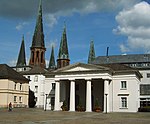 Schlosswache mit Lambertikirche